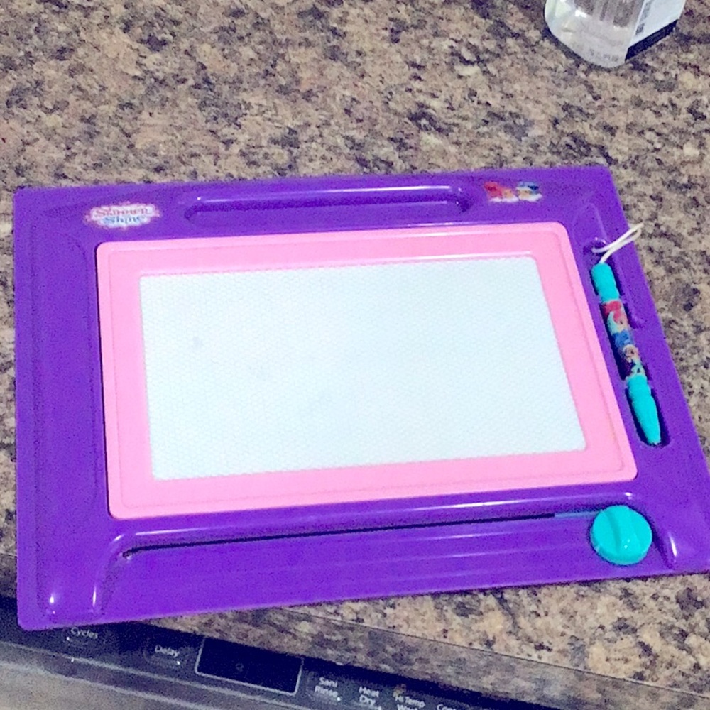 Slider-erase drawing board